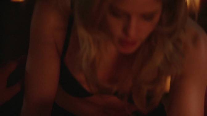 chad vest recommends Emily Bett Rickards Nude Scene