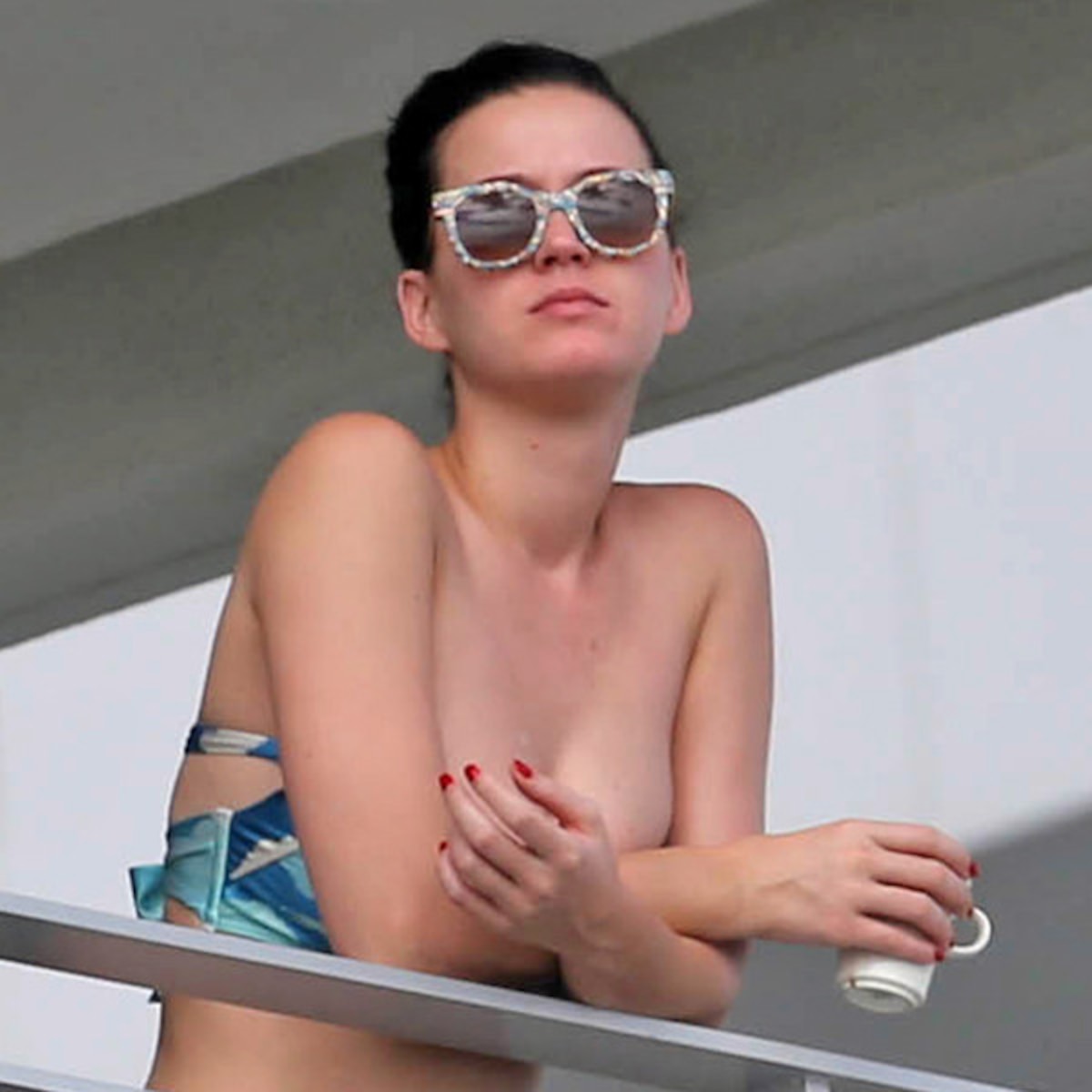 david boggon recommends katy perry uncensored nude pic