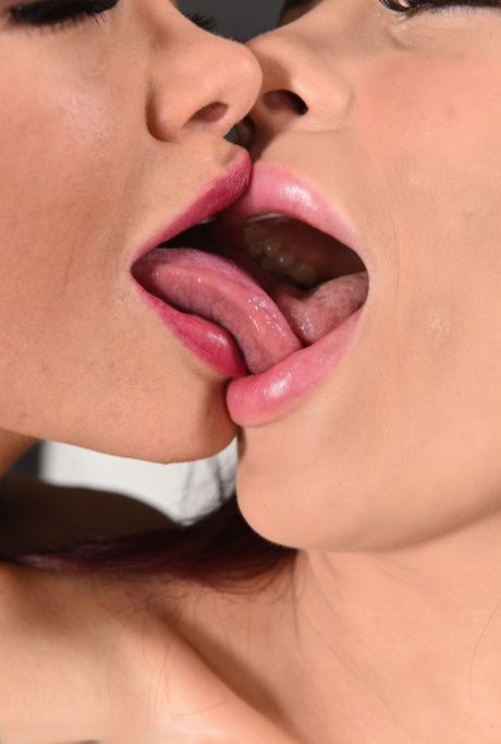 brenda fairbanks recommends Naked Lesbians French Kissing