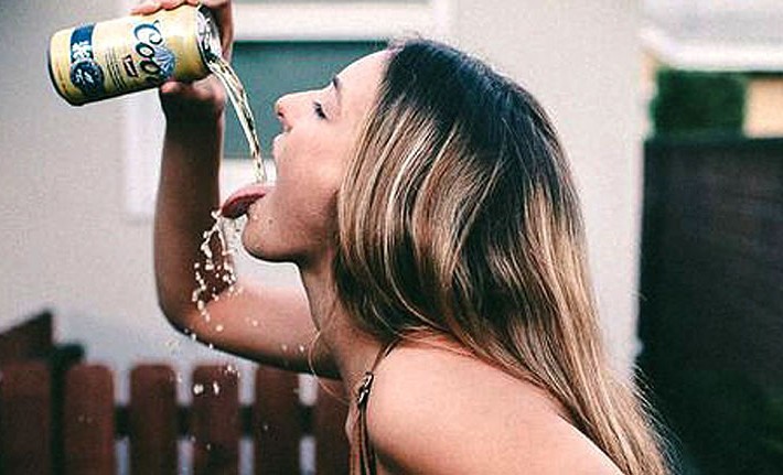 bruno garrido recommends Hot Chicks Drinking Beer