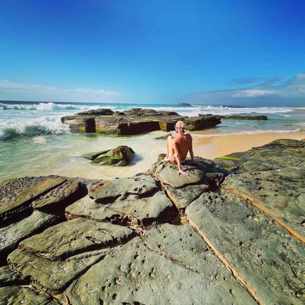 amanda brockmeyer recommends Naked Beach Pics