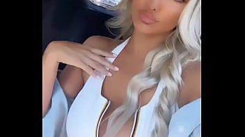 Lindsey Pelas Sex Tape la bouche