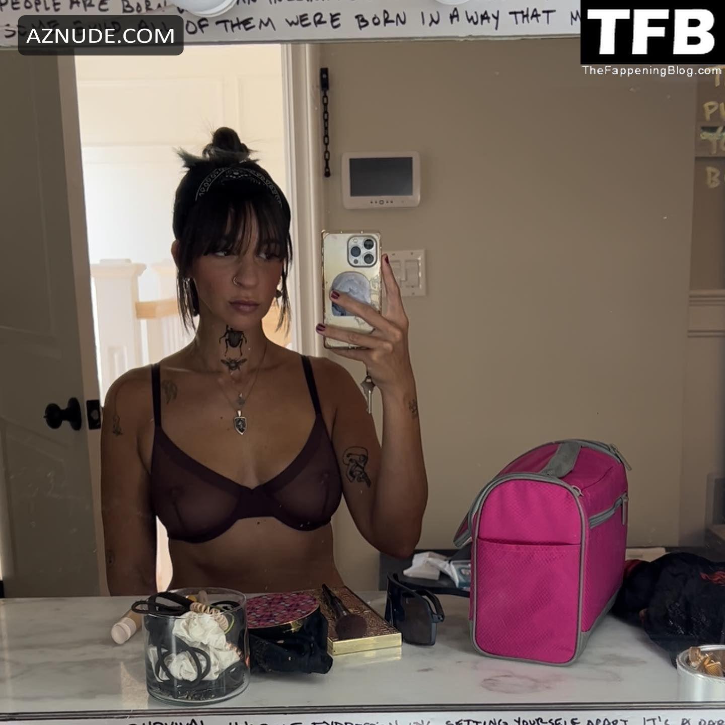 deb dulaney add gabbie hanna boobs photo