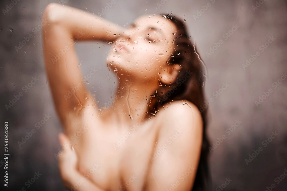 Sexy Woman Taking A Shower uk escort