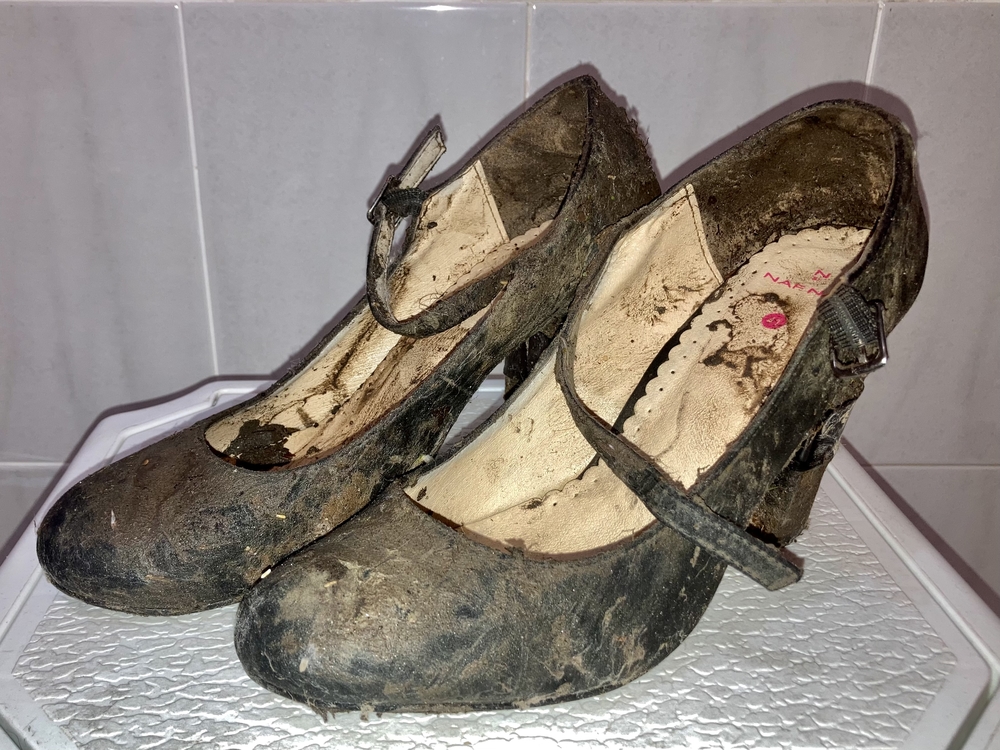 carlos endrei refrea recommends Wet And Messy Shoe