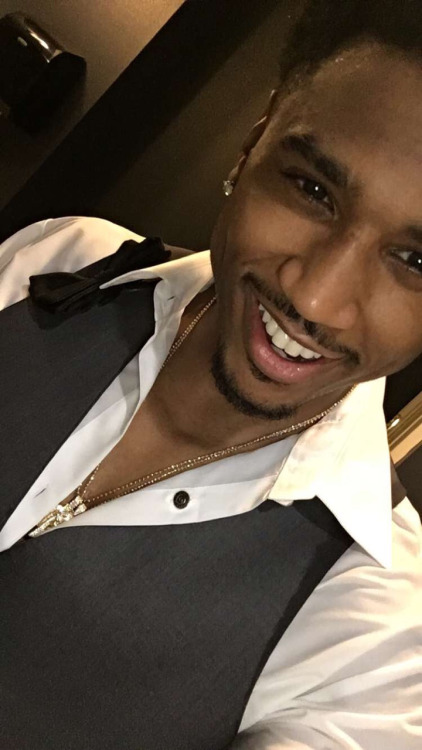 Trey Songz Is Bi nakenbilder masasje