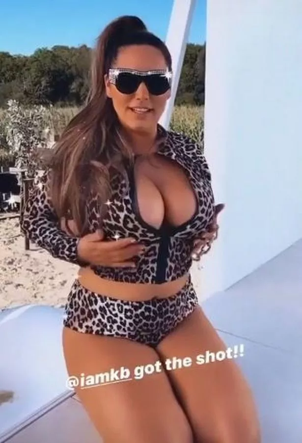 christian fiffie recommends kelly brook big boobs pic