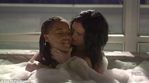 daryn parker recommends Hot Lesbians In Bathroom