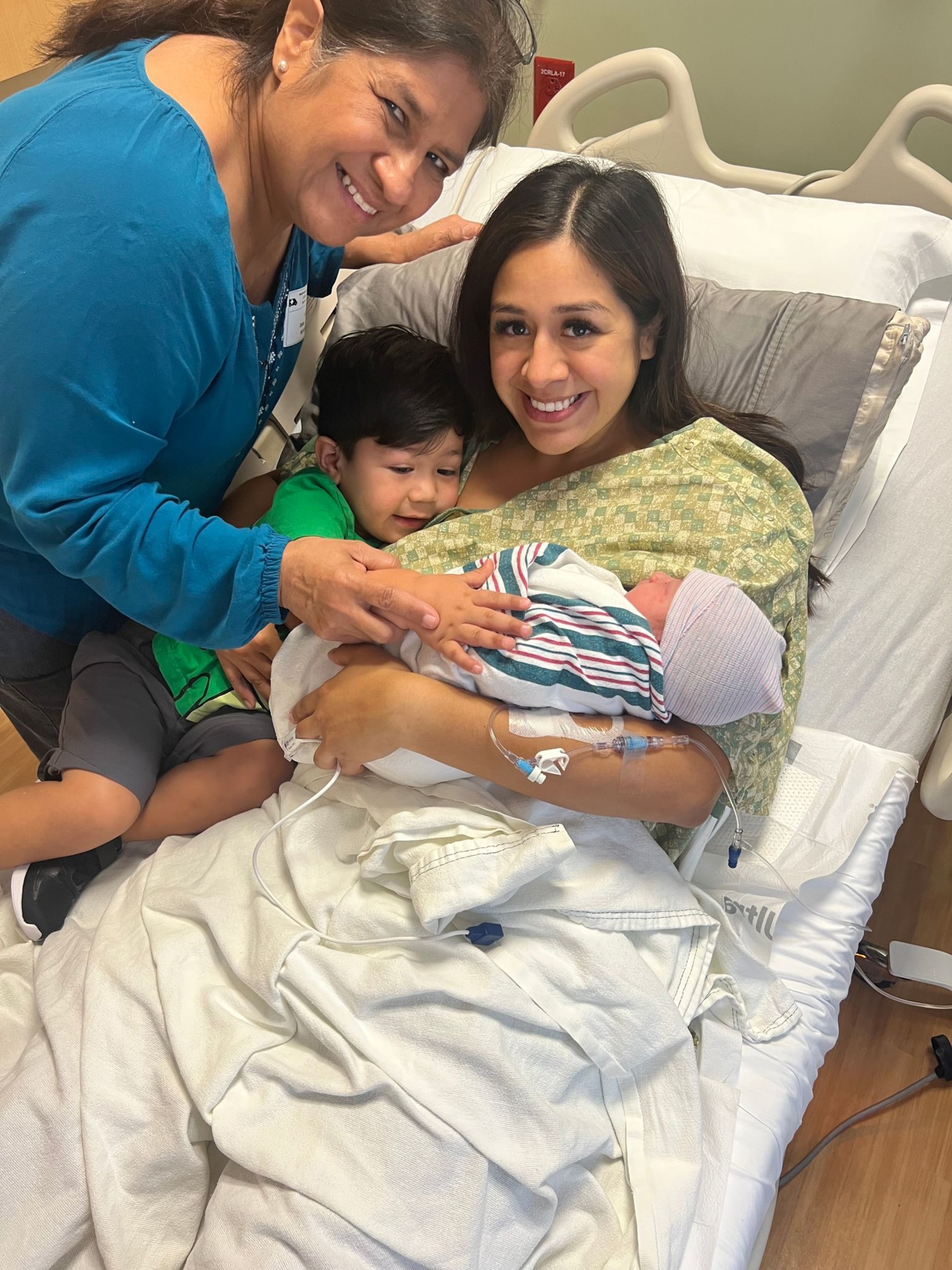 analia montiel recommends Son Gives Mom A Baby