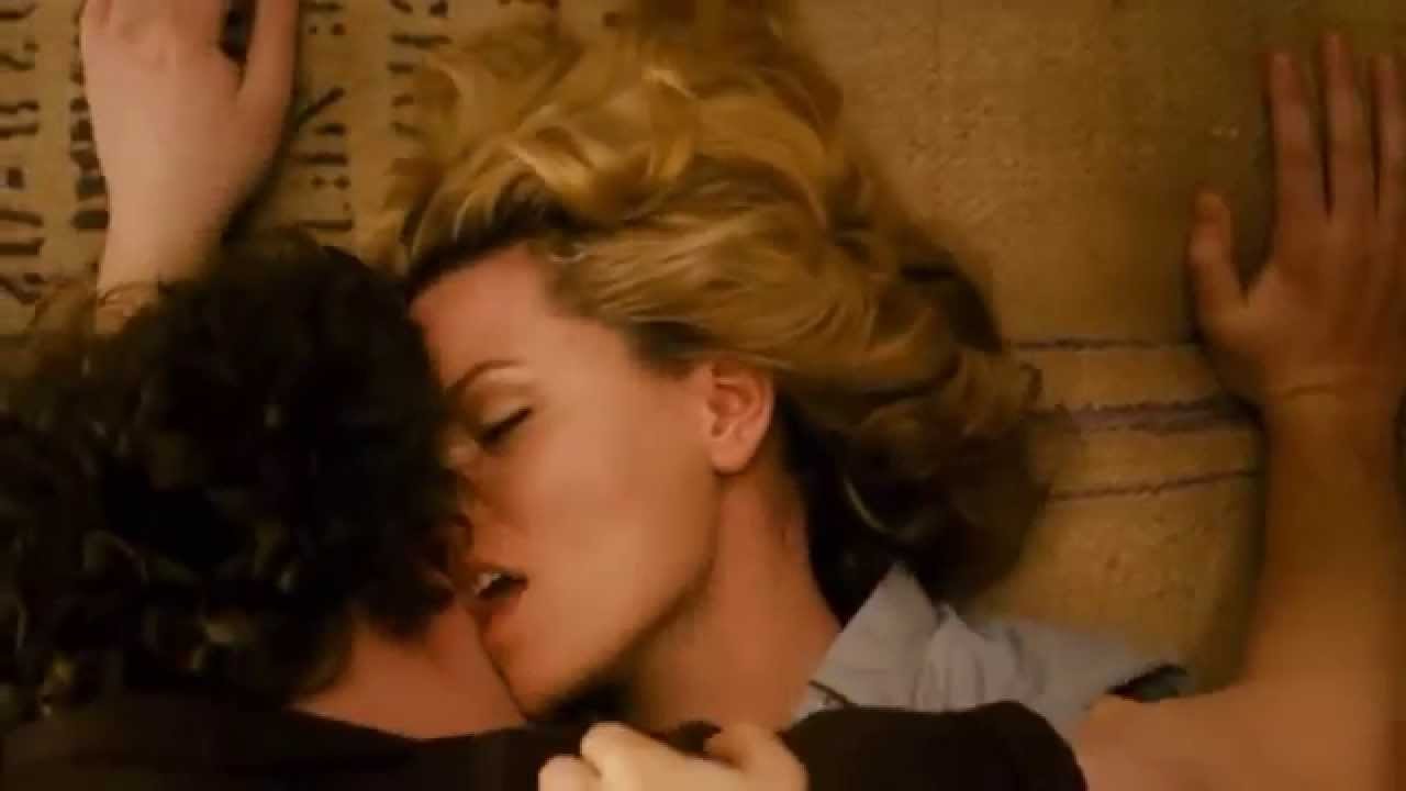 candy autry recommends Elizabeth Banks Sex Scene