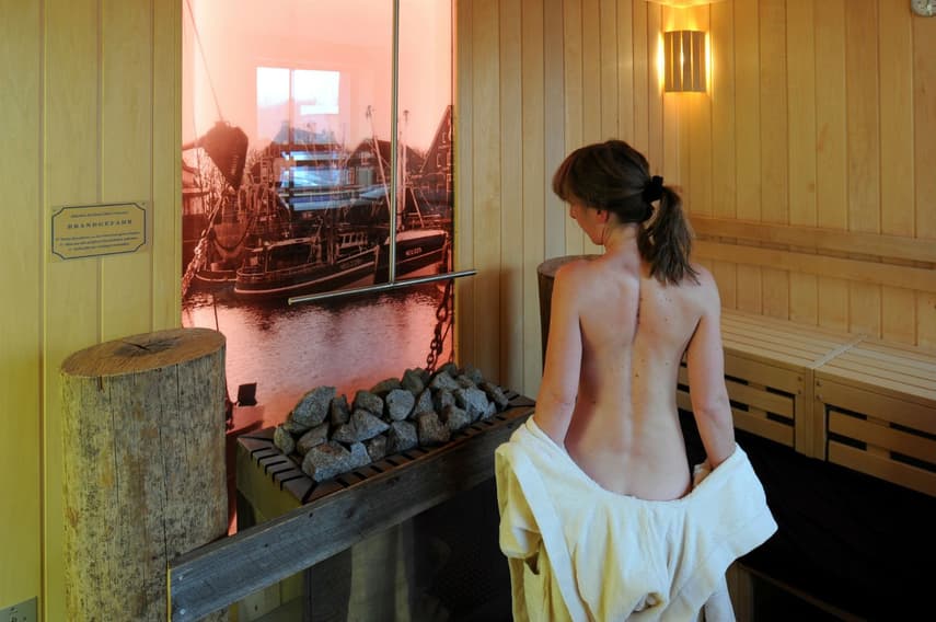 ada negovanna recommends Nude In A Sauna