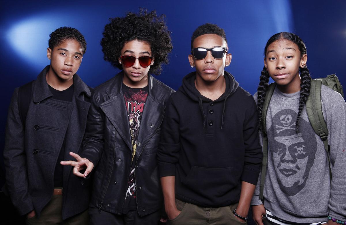 barry inder recommends Bad Behavior Mindless Behavior