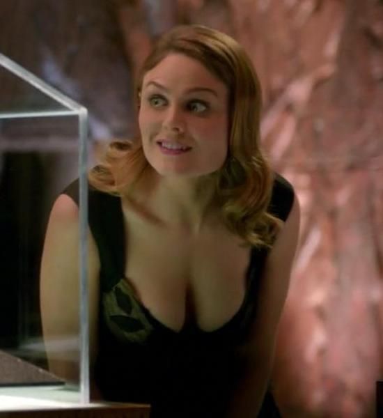 denise buss recommends emily deschanel boobs pic