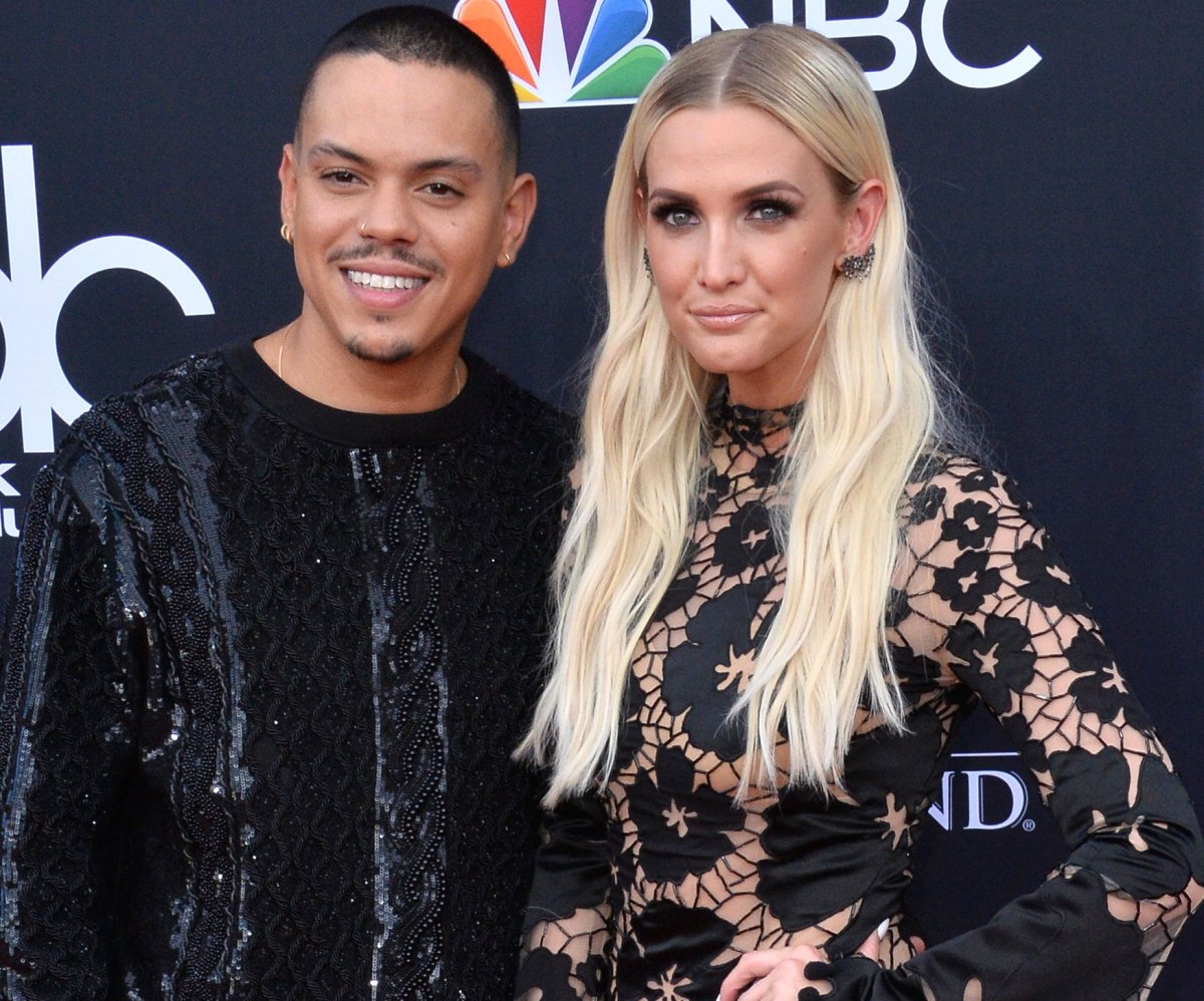 aldrin del rosario recommends Ashlee Simpson Naked Pictures
