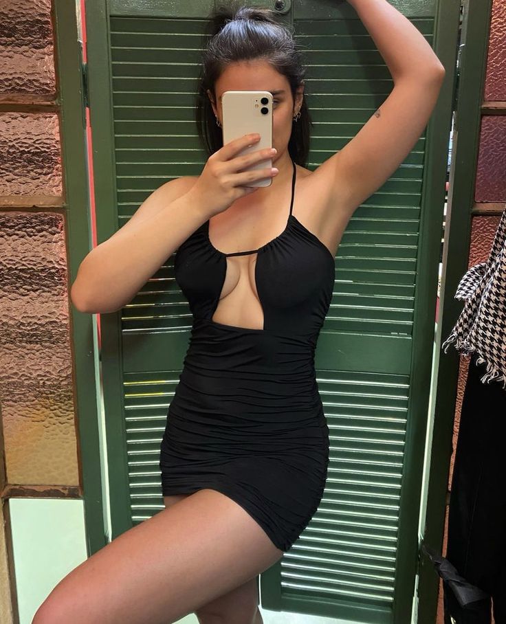 annemarie clarke recommends sexy dressing room selfies pic