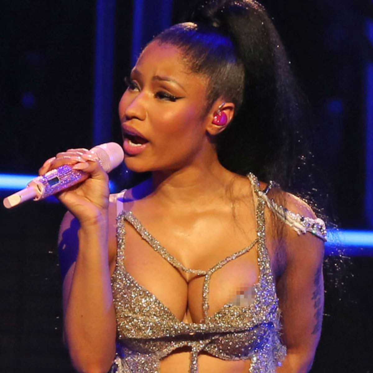 camilla machado recommends nicki minaj malfunction uncensored pic