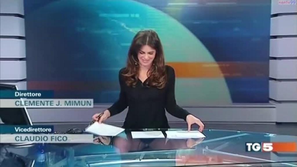 debbie brophy recommends news reporter nipple slip pic