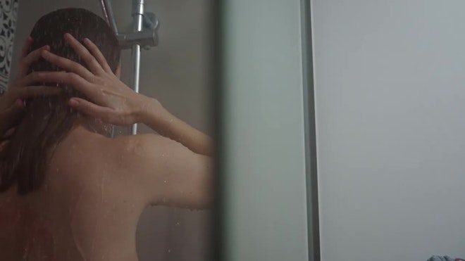 Girl Taking Shower Video de re