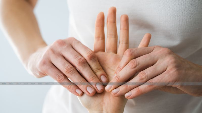 ashley cahill recommends 4 Hands Massage Meaning