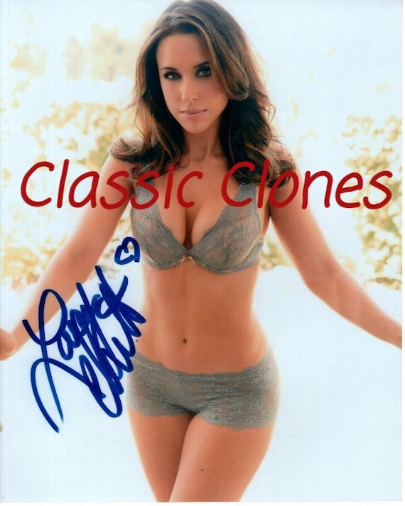 donna clarito recommends sexy lacey chabert pic
