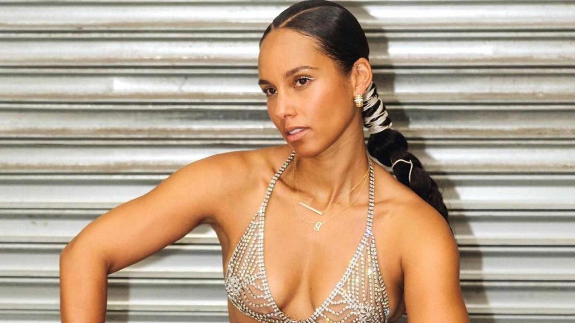 Alicia Keys Nip Slip steve june