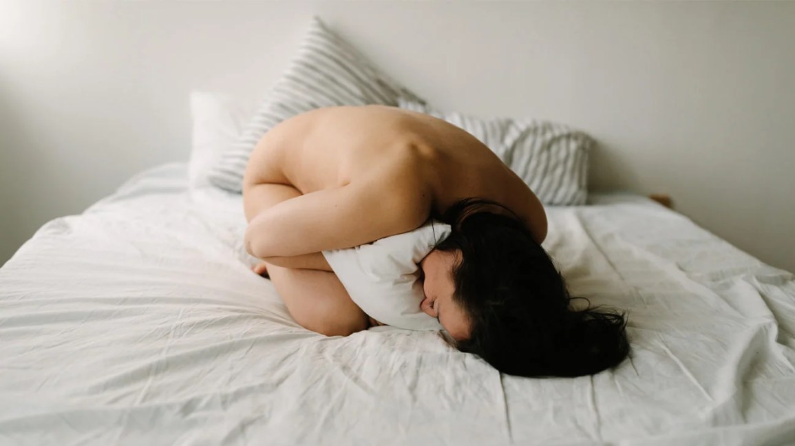 abigail faulkner share girl has sex with pillow photos