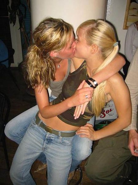 brent goodell recommends Drunk Lesbians Making Out