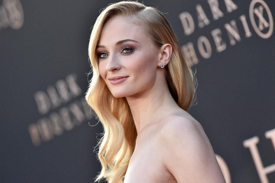 alice e smith recommends sophie turner sextape pic