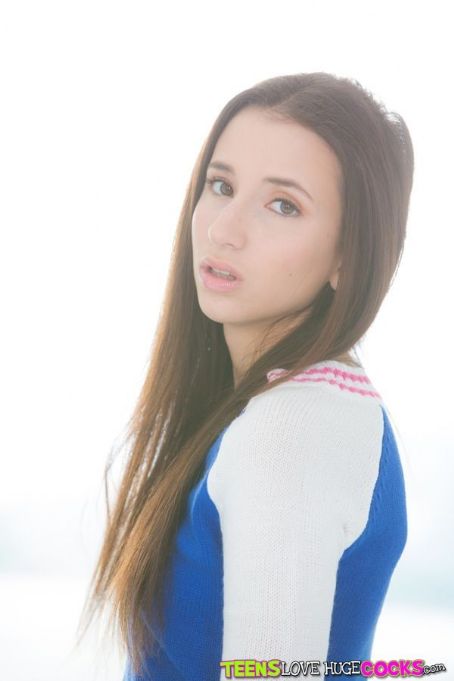dona dhar recommends belle knox selfie pic