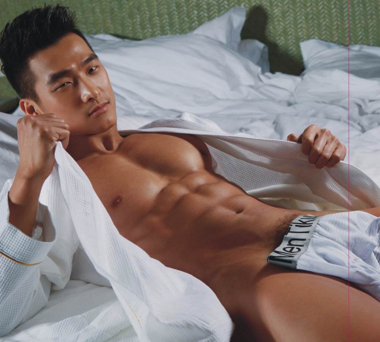 dewayne woodruff recommends hot naked korean guys pic