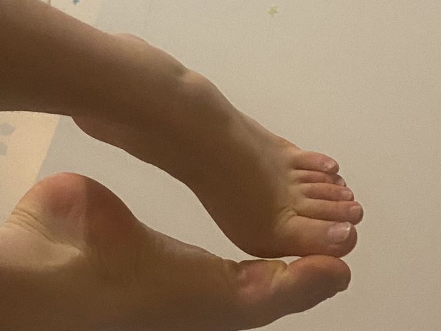 danielle harvie recommends sexy teen feet pics pic