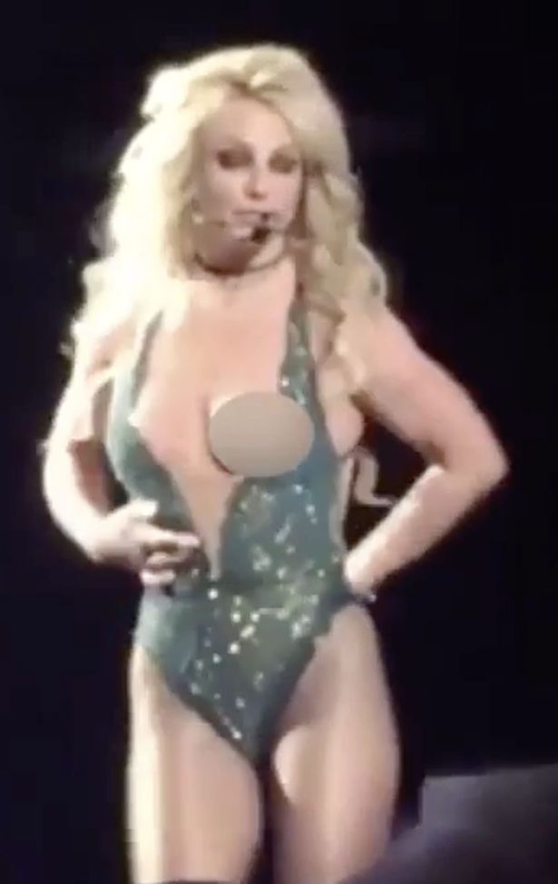 dave schnake recommends britney spears tits pic