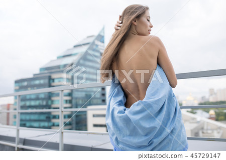 naked girl in city