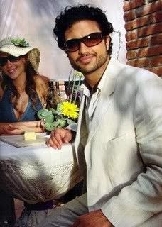 blessing odidi recommends recien cazado jaime camil pic