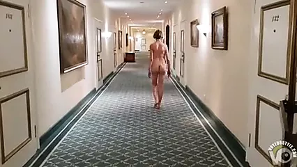 brittany ferrari recommends Naked Girl In Hotel