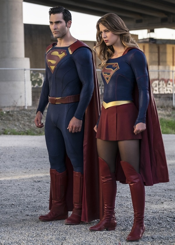 Best of Pictures of supergirl and superman