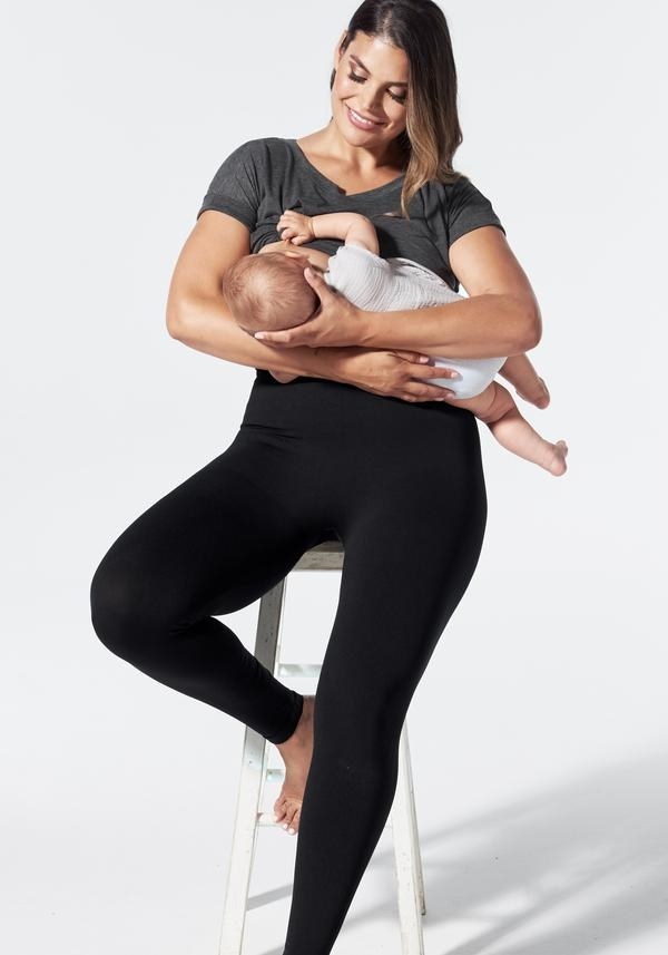 dollie morgan recommends Hot Moms In Yoga Pants Pics