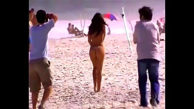 Juliana Paes Nude ejaculation specialist