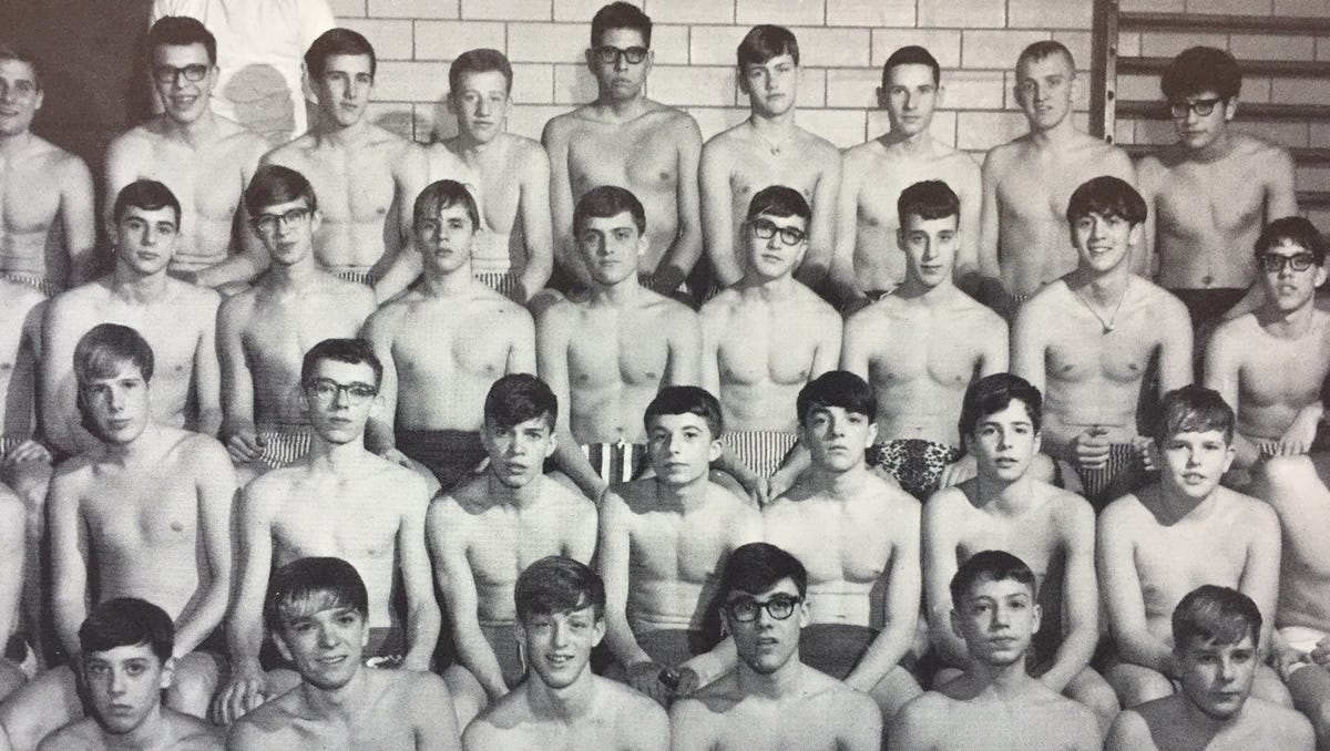 ben lew share naked high school students photos