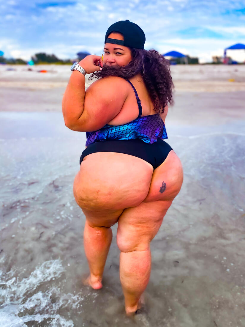 derek benz recommends Latina Bbw Big Ass