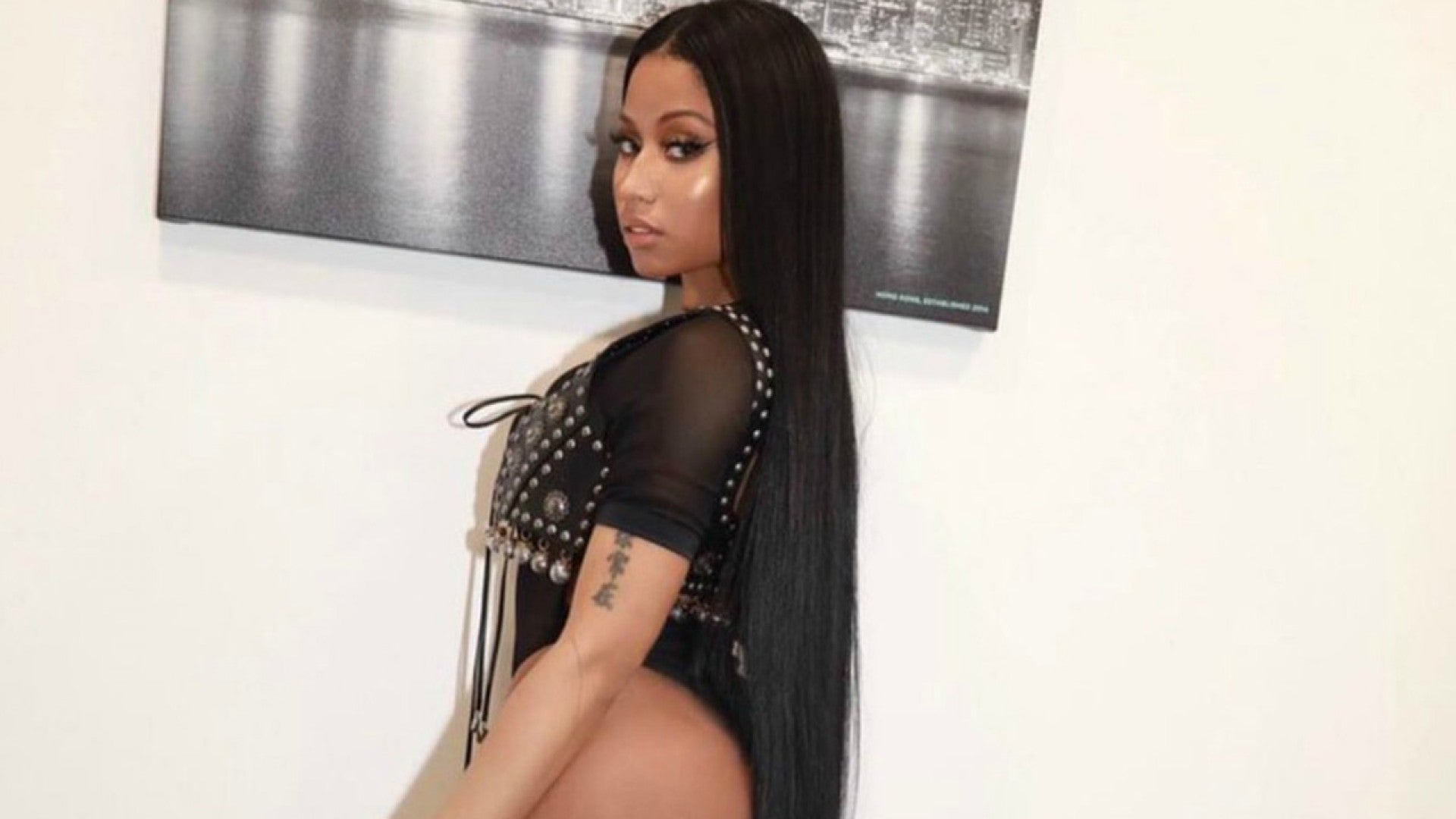 brian bennett jr recommends nicki minaj booty naked pic