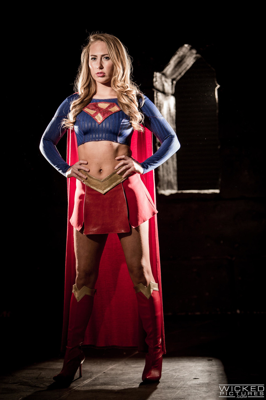 carter cruise super girl