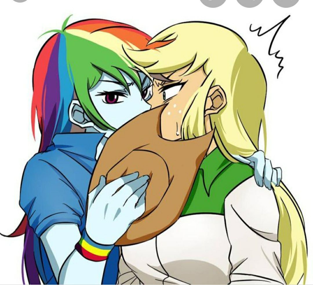 Rainbow Dash Kisses Applejack up please