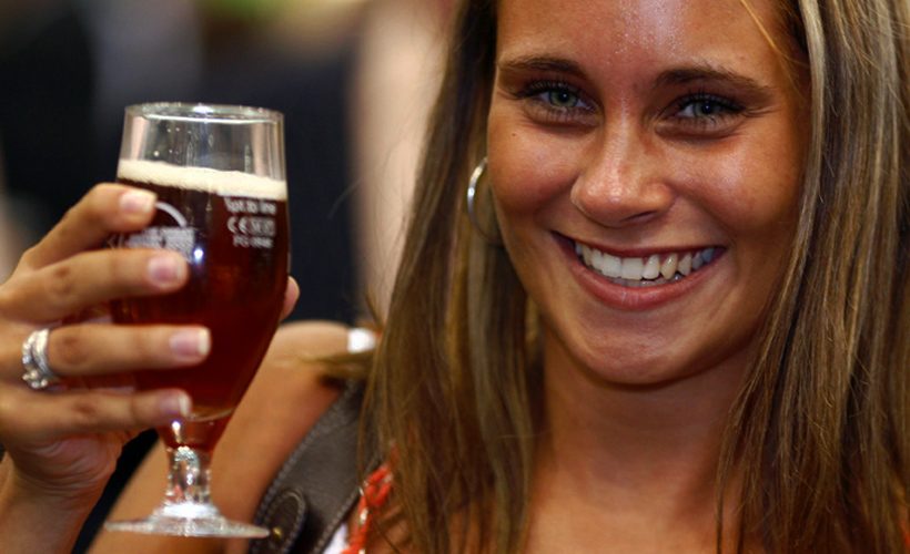 brandon bretz share hot chicks drinking beer photos