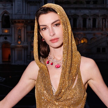 aliah daniel recommends anne hathaway giving head pic