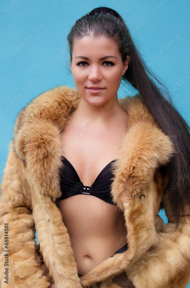 naked women in fur