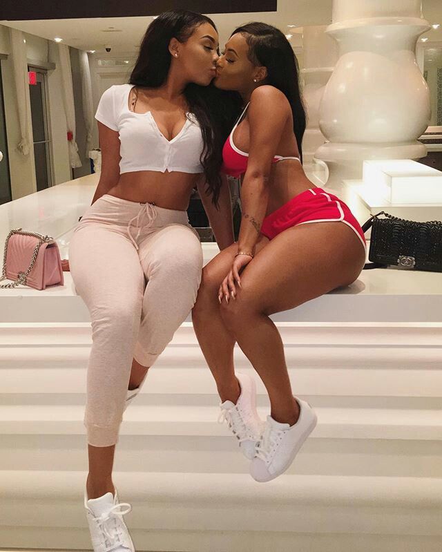 sexy black girls kissing