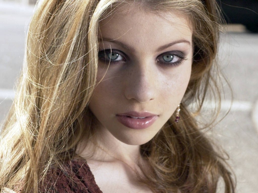 bex law recommends michelle christine trachtenberg nude pic