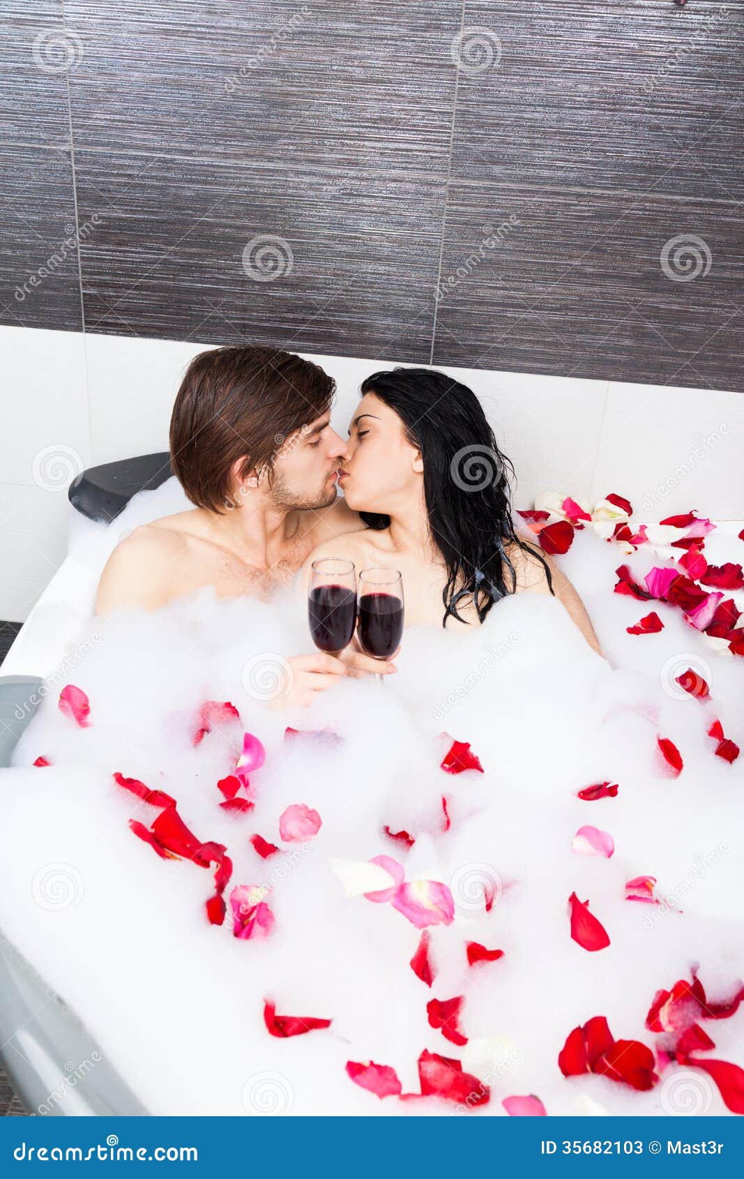 Couples Taking Bath Together game video