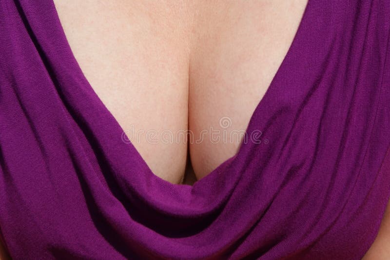 aya tawakol add photo pictures of cleavage